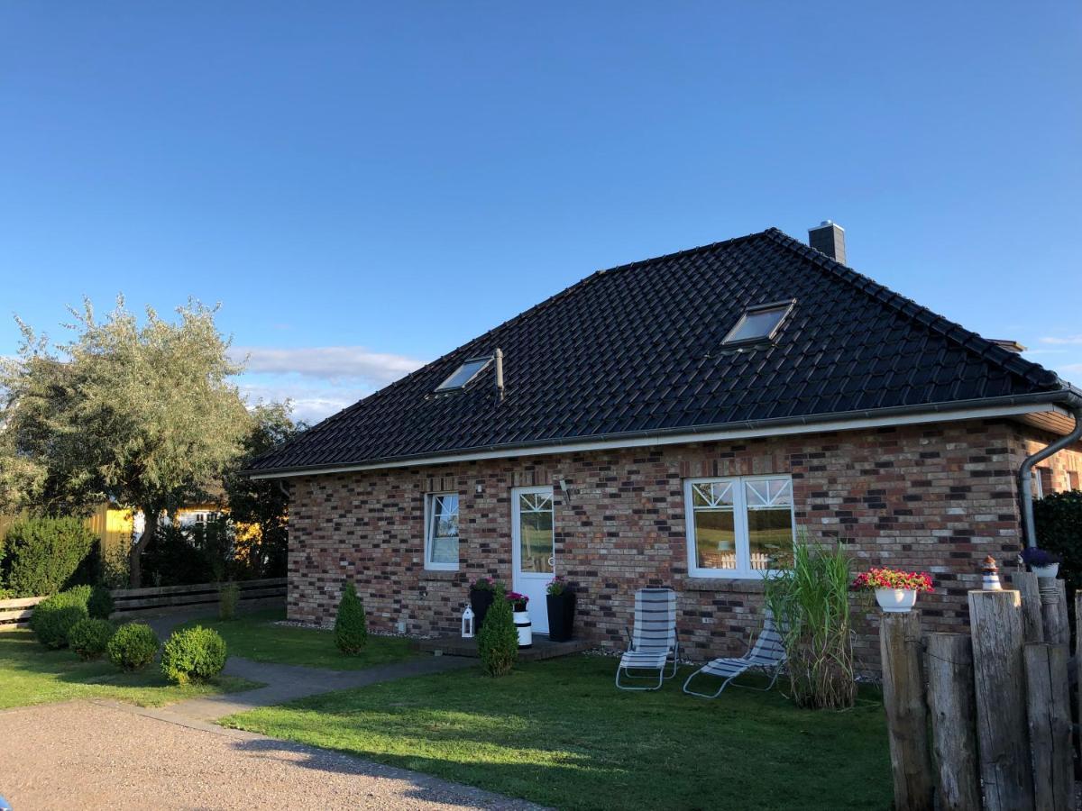 Kranich Apartment Wieck Bagian luar foto